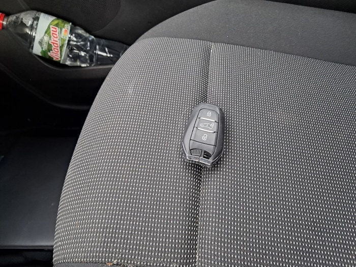 Peugeot Partner Furgon BlueHDi 100 Standard 600kg 75 kW (102 CV) Vehículo usado en Madrid Peugeot Partner Furgon BlueHDi 100 Standard 600kg 75 kW (102 CV) Vehículo usado en Madrid