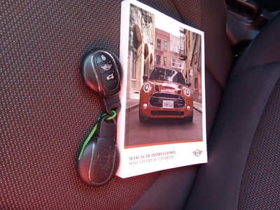 MINI MINI 5 Puertas One 75 kW (102 CV) 14 MINI MINI 5 Puertas One 75 kW (102 CV) 14