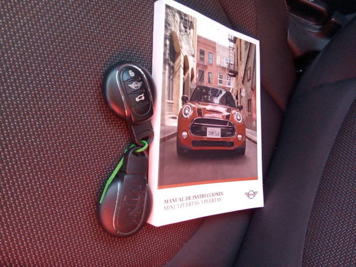MINI MINI 5 Puertas One 75 kW (102 CV) Vehículo usado en Madrid MINI MINI 5 Puertas One 75 kW (102 CV) Vehículo usado en Madrid
