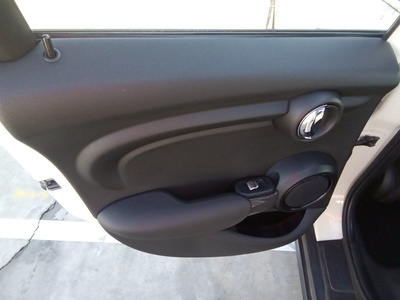 MINI MINI 5 Puertas One 75 kW (102 CV) 10 MINI MINI 5 Puertas One 75 kW (102 CV) 10