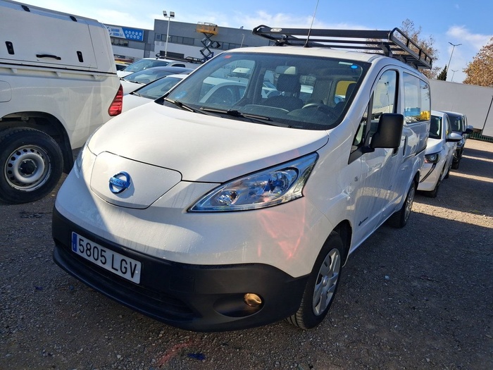 Nissan e-NV200 Combi Eléctrica PROFESIONAL 80 kW (109 CV) Vehículo usado en Madrid Nissan e-NV200 Combi Eléctrica PROFESIONAL 80 kW (109 CV) Vehículo usado en Madrid