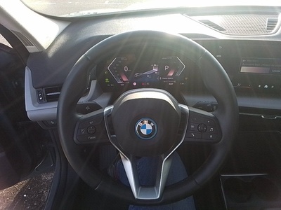 BMW iX1 eDrive20 150 kW (204 CV) 14 BMW iX1 eDrive20 150 kW (204 CV) 14