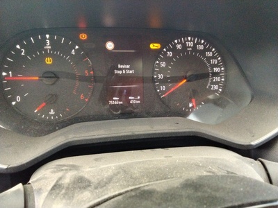 Renault Clio Business Blue dCi 63 kW (85 CV) 8 Renault Clio Business Blue dCi 63 kW (85 CV) 8