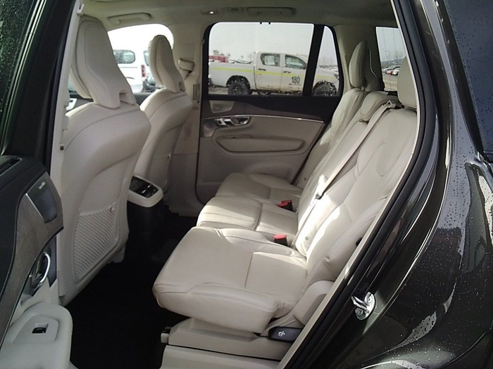 Volvo XC90 T8 Ultimate Dark Recharge AWD Auto 335 kW (455 CV) Vehículo usado en Madrid Volvo XC90 T8 Ultimate Dark Recharge AWD Auto 335 kW (455 CV) Vehículo usado en Madrid