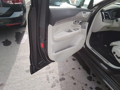 Volvo XC90 T8 Ultimate Dark Recharge AWD Auto 335 kW (455 CV) 11 Volvo XC90 T8 Ultimate Dark Recharge AWD Auto 335 kW (455 CV) 11