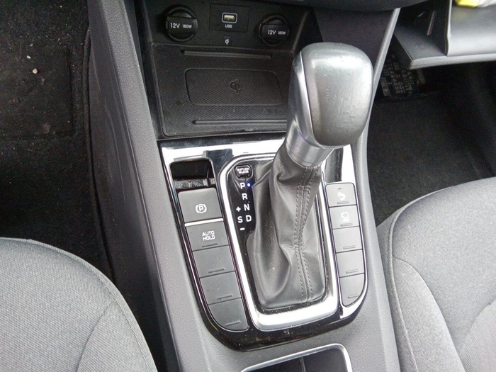 Hyundai Ioniq 1.6 GDI HEV Tecno DT 104 kW (141 CV) Vehículo usado en Madrid Hyundai Ioniq 1.6 GDI HEV Tecno DT 104 kW (141 CV) Vehículo usado en Madrid