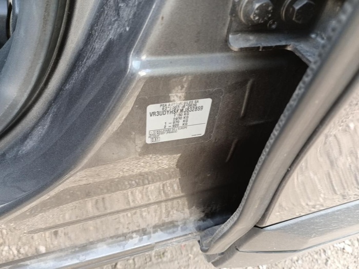 Peugeot 2008 BlueHDi 110 S&S Active Pack 81 kW (110 CV) Vehículo usado en Madrid Peugeot 2008 BlueHDi 110 S&S Active Pack 81 kW (110 CV) Vehículo usado en Madrid