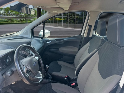 Ford Transit Courier Kombi 1.5 TDCi Trend 56 kW (75 CV) 7 Ford Transit Courier Kombi 1.5 TDCi Trend 56 kW (75 CV) 7