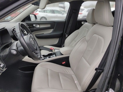 Volvo XC40 D4 Inscription AWD Auto 140 kW (190 CV) 13 Volvo XC40 D4 Inscription AWD Auto 140 kW (190 CV) 13