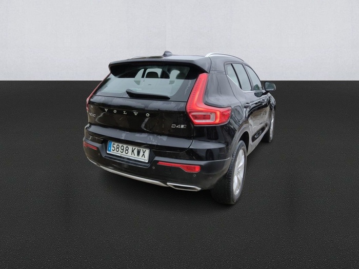Volvo XC40 D4 Inscription AWD Auto 140 kW (190 CV) Vehículo usado en Madrid Volvo XC40 D4 Inscription AWD Auto 140 kW (190 CV) Vehículo usado en Madrid