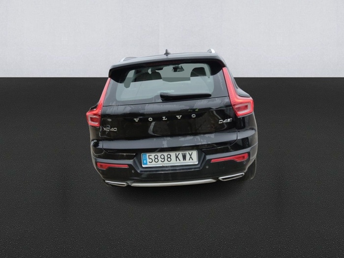 Volvo XC40 D4 Inscription AWD Auto 140 kW (190 CV) Vehículo usado en Madrid Volvo XC40 D4 Inscription AWD Auto 140 kW (190 CV) Vehículo usado en Madrid