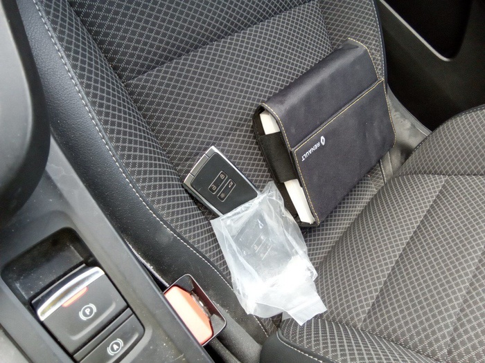 Renault Arkana Zen E-Tech Híbrido 107 kW (145 CV) Vehículo usado en Madrid Renault Arkana Zen E-Tech Híbrido 107 kW (145 CV) Vehículo usado en Madrid