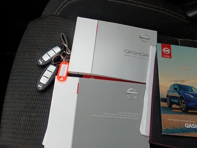 Nissan Qashqai DIG-T 140 mHEV Acenta 4x2 103 kW (140 CV) 12 Nissan Qashqai DIG-T 140 mHEV Acenta 4x2 103 kW (140 CV) 12