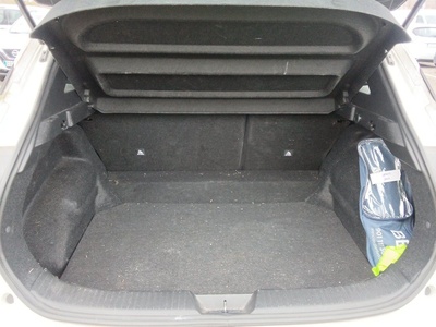 Nissan Qashqai DIG-T 140 mHEV Acenta 4x2 103 kW (140 CV) 15 Nissan Qashqai DIG-T 140 mHEV Acenta 4x2 103 kW (140 CV) 15