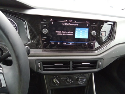 Volkswagen Polo Advance 1.0 TSI 70 kW (95 CV) 10 Volkswagen Polo Advance 1.0 TSI 70 kW (95 CV) 10