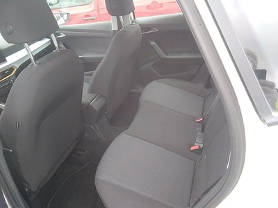 SEAT Arona 1.0 TSI Style 81 kW (110 CV) 13 SEAT Arona 1.0 TSI Style 81 kW (110 CV) 13