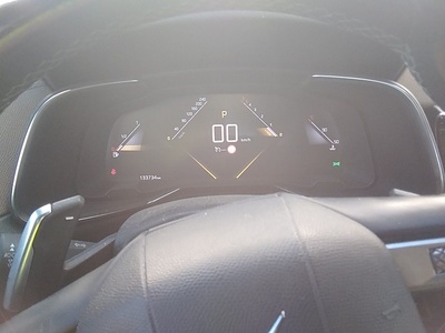 DS DS7 Crossback BlueHDi 130 DE Bastille + AT 96 kW (130 CV) 8 DS DS7 Crossback BlueHDi 130 DE Bastille + AT 96 kW (130 CV) 8