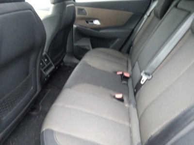 DS DS7 Crossback BlueHDi 130 DE Bastille + AT 96 kW (130 CV) 9 DS DS7 Crossback BlueHDi 130 DE Bastille + AT 96 kW (130 CV) 9