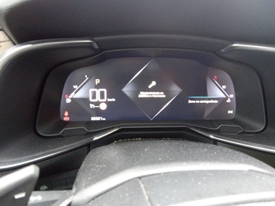 DS DS7 Crossback BlueHDi 130 DE Bastille + AT 96 kW (130 CV) 15 DS DS7 Crossback BlueHDi 130 DE Bastille + AT 96 kW (130 CV) 15