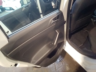 Volkswagen Polo Advance 1.0 TSI 70 kW (95 CV) 15 Volkswagen Polo Advance 1.0 TSI 70 kW (95 CV) 15