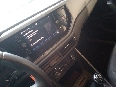 Volkswagen Polo Advance 1.0 TSI 70 kW (95 CV) 10 Volkswagen Polo Advance 1.0 TSI 70 kW (95 CV) 10