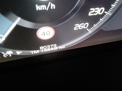 Volvo XC60 T6 Recharge R-Design AWD Auto 250 kW (340 CV) 8 Volvo XC60 T6 Recharge R-Design AWD Auto 250 kW (340 CV) 8