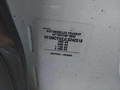 Peugeot 3008 BlueHDi 130 S&S Allure 96 kW (130 CV) 8 Peugeot 3008 BlueHDi 130 S&S Allure 96 kW (130 CV) 8