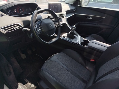 Peugeot 3008 BlueHDi 130 S&S Allure 96 kW (130 CV) 7 Peugeot 3008 BlueHDi 130 S&S Allure 96 kW (130 CV) 7