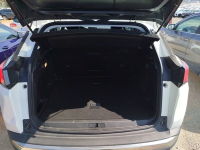 Peugeot 3008 BlueHDi 130 S&S Allure 96 kW (130 CV) 13 Peugeot 3008 BlueHDi 130 S&S Allure 96 kW (130 CV) 13