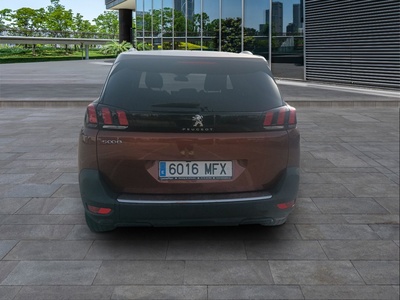 Peugeot 5008 BlueHDI 130 S&S Allure Pack EAT8 96 kW (130 CV) 5 Peugeot 5008 BlueHDI 130 S&S Allure Pack EAT8 96 kW (130 CV) 5
