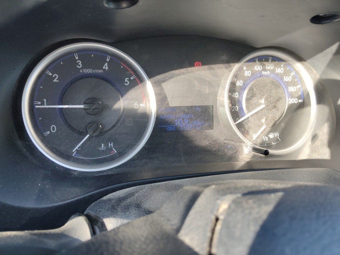 Toyota Hilux 2.4 D-4D Doble Cabina GX 110 kW (150 CV) Vehículo usado en Madrid Toyota Hilux 2.4 D-4D Doble Cabina GX 110 kW (150 CV) Vehículo usado en Madrid