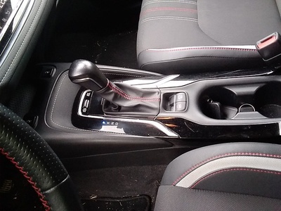 Toyota Corolla 1.8 125 Híbrido Touring GR-Sport E-CVT 132 kW (180 CV) 11 Toyota Corolla 1.8 125 Híbrido Touring GR-Sport E-CVT 132 kW (180 CV) 11