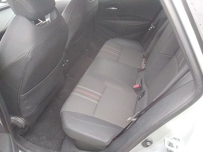 Toyota Corolla 1.8 125 Híbrido Touring GR-Sport E-CVT 132 kW (180 CV) 13 Toyota Corolla 1.8 125 Híbrido Touring GR-Sport E-CVT 132 kW (180 CV) 13