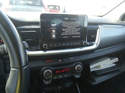 Kia Stonic 1.0 T-GDi MHEV Drive iMT 88 kW (120 CV) 14 Kia Stonic 1.0 T-GDi MHEV Drive iMT 88 kW (120 CV) 14