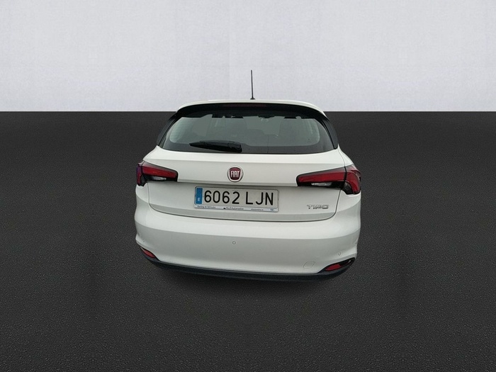 Fiat Tipo 1.6 Multijet Pop Business 88 kW (120 CV) Vehículo usado en Madrid Fiat Tipo 1.6 Multijet Pop Business 88 kW (120 CV) Vehículo usado en Madrid
