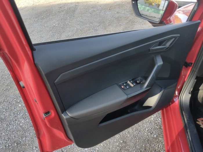 SEAT Ibiza 1.0 MPI Reference XL 59 kW (80 CV) Vehículo usado en Madrid SEAT Ibiza 1.0 MPI Reference XL 59 kW (80 CV) Vehículo usado en Madrid