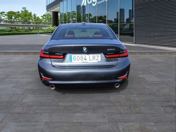 BMW Serie 3 320i 135 kW (184 CV) Vehículo usado en Madrid BMW Serie 3 320i 135 kW (184 CV) Vehículo usado en Madrid