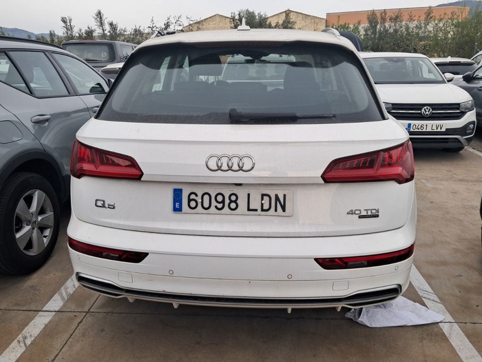 Audi Q5 S line 40 TDI quattro 140 kW (190 CV) S tronic Vehículo usado en Madrid Audi Q5 S line 40 TDI quattro 140 kW (190 CV) S tronic Vehículo usado en Madrid