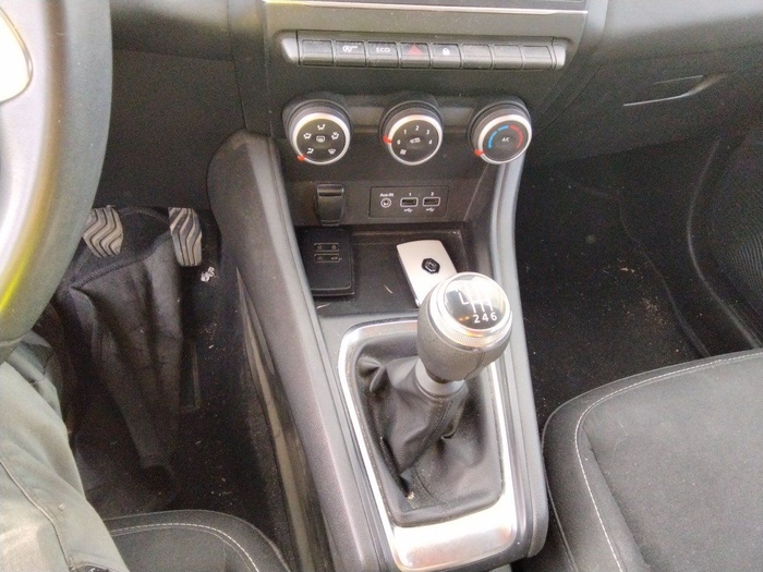 Renault Captur Intens TCe 66 kW (90 CV) Vehículo usado en Madrid Renault Captur Intens TCe 66 kW (90 CV) Vehículo usado en Madrid