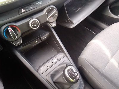 Kia Stonic 1.0 T-GDi MHEV iMT Concept 74 kW (100 CV) 9 Kia Stonic 1.0 T-GDi MHEV iMT Concept 74 kW (100 CV) 9