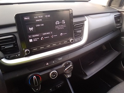 Kia Stonic 1.0 T-GDi MHEV iMT Concept 74 kW (100 CV) 8 Kia Stonic 1.0 T-GDi MHEV iMT Concept 74 kW (100 CV) 8