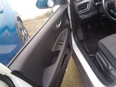 Kia Stonic 1.0 T-GDi MHEV iMT Concept 74 kW (100 CV) 14 Kia Stonic 1.0 T-GDi MHEV iMT Concept 74 kW (100 CV) 14