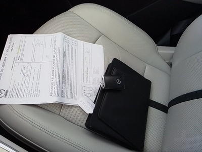 Mazda CX-60 2.5 e-Skyactiv PHEV Takumi 241 kW (327 CV) 13 Mazda CX-60 2.5 e-Skyactiv PHEV Takumi 241 kW (327 CV) 13