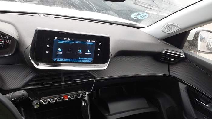 Peugeot 2008 BlueHDi 110 S&S Active Pack 81 kW (110 CV) Vehículo usado en Madrid Peugeot 2008 BlueHDi 110 S&S Active Pack 81 kW (110 CV) Vehículo usado en Madrid