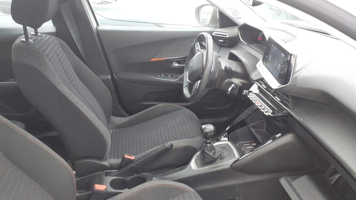 Peugeot 2008 BlueHDi 110 S&S Active Pack 81 kW (110 CV) Vehículo usado en Madrid Peugeot 2008 BlueHDi 110 S&S Active Pack 81 kW (110 CV) Vehículo usado en Madrid