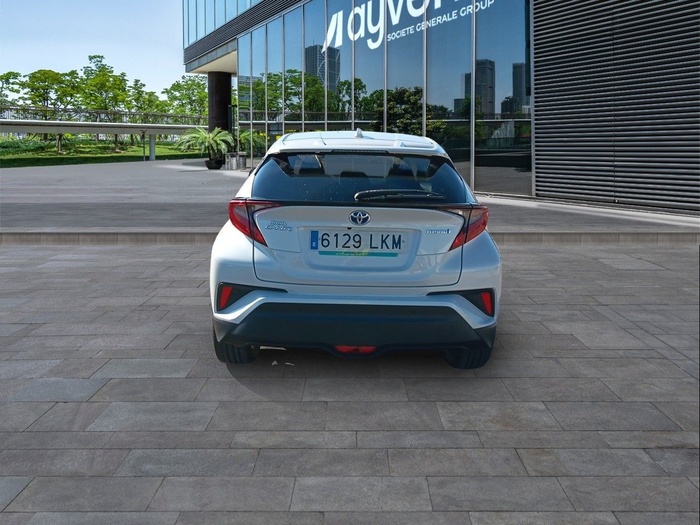 Toyota C-HR 1.8 125H Advance 90 kW (122 CV) Vehículo usado en Madrid Toyota C-HR 1.8 125H Advance 90 kW (122 CV) Vehículo usado en Madrid