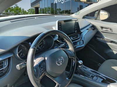 Toyota C-HR 1.8 125H Advance 90 kW (122 CV) 7 Toyota C-HR 1.8 125H Advance 90 kW (122 CV) 7