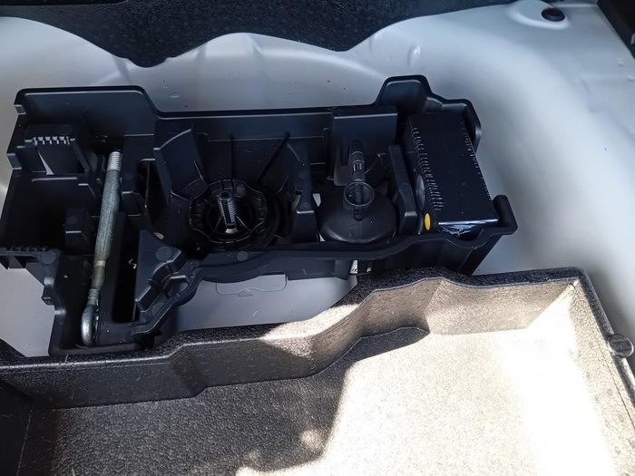 Peugeot 2008 BlueHDi 110 S&S Active Pack 81 kW (110 CV) Vehículo usado en Madrid Peugeot 2008 BlueHDi 110 S&S Active Pack 81 kW (110 CV) Vehículo usado en Madrid