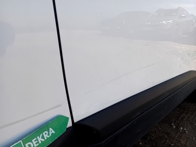 Peugeot 2008 BlueHDi 110 S&S Active Pack 81 kW (110 CV) 14 Peugeot 2008 BlueHDi 110 S&S Active Pack 81 kW (110 CV) 14