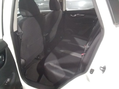 Nissan Qashqai dCi 85 Acenta 85 kW (115 CV) 15 Nissan Qashqai dCi 85 Acenta 85 kW (115 CV) 15